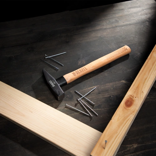 Молоток слесарный, 500 г, кованый квадратный боек, буковая рукоятка Denzel по ценам производителя в Краснодаре с доставкой по всей России