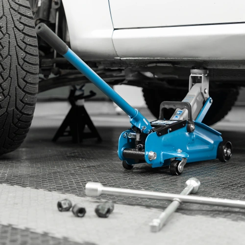 Домкрат гидравлический подкатной, 2 т, h подъема 140-340 мм, в кейсе Stels по ценам производителя в Краснодаре с доставкой по всей России