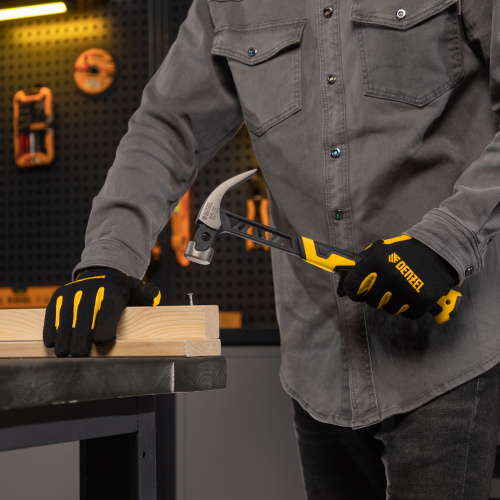 Молоток-гвоздодер 450 г, цельнокованый,боек с магнитом, двухкомп. обрезин. рук-ка Denzel по ценам производителя в Краснодаре с доставкой по всей России