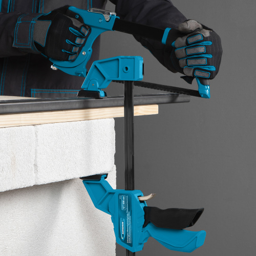 Струбцина реечная, быстрозажимная, пистолетного типа, пошаговый механизм, пластиковый корпус, 300 мм Gross по ценам производителя в Краснодаре с доставкой по всей России