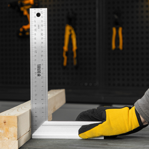 Угольник стальной 300 мм, нержавеющая сталь, градуировка, алюминиевое основание Denzel по ценам производителя в Краснодаре с доставкой по всей России