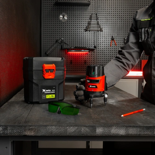 Лазерный уровень CRX-30G, 30 м, зеленый луч, батарейки, резьба 5/8" MTX по ценам производителя в Краснодаре с доставкой по всей России