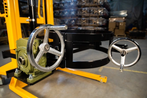 Штабелер-бочкокантователь гидравлический 0,35 т 1,94 м XILIN YTD-35 по ценам производителя в Краснодаре с доставкой по всей России