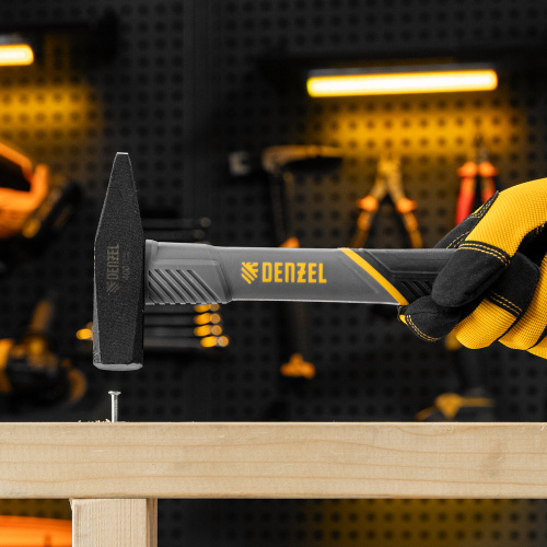 Молоток слесарный, 400 г, кованый, фибергласовая рукоятка c TPR покрытием Denzel по ценам производителя в Краснодаре с доставкой по всей России