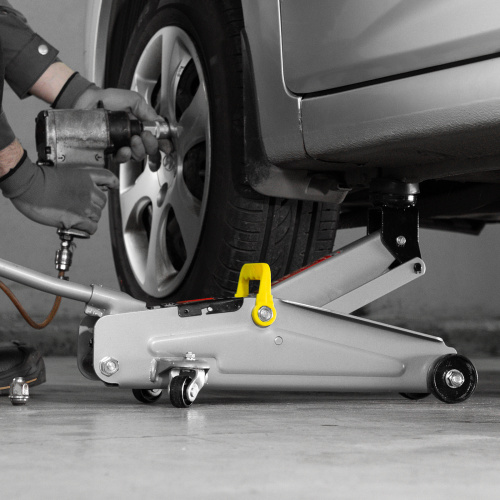 Домкрат гидравлический подкатной, 2 т, высота подъема 135-385 мм, в пластиковый кейсе Matrix по ценам производителя в Краснодаре с доставкой по всей России