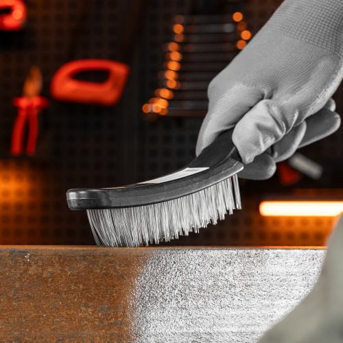 Щетка пятирядная металлическая с пластмассовой ручкой Sparta по ценам производителя в Краснодаре с доставкой по всей России