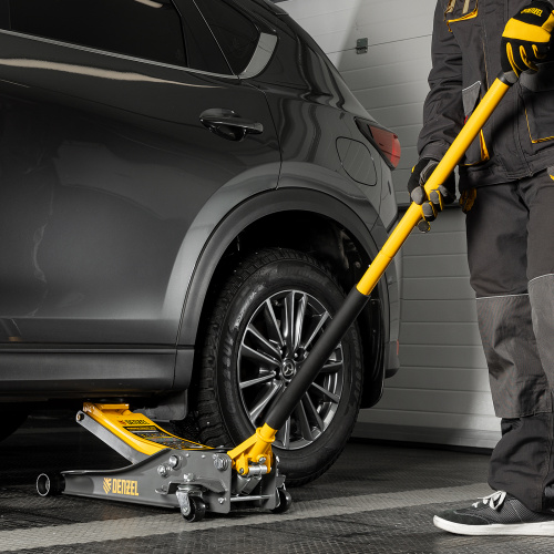 Домкрат гидравлический подкатной, 3 т, 75-500 мм, быстрый подъем, низкий подхват, проф. Denzel по ценам производителя в Краснодаре с доставкой по всей России