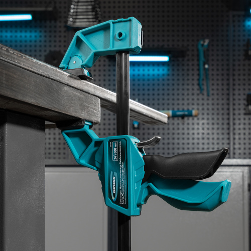 Струбцина реечная, быстрозажимная, пистолетного типа, пошаговый механизм, пластиковый корпус, 600мм Gross по ценам производителя в Краснодаре с доставкой по всей России