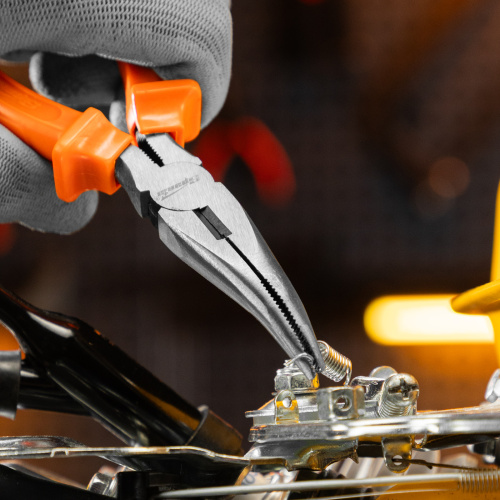 Длинногубцы изогнутые Classic, 160 мм, шлифованные, пластмассовые рукоятки Sparta по ценам производителя в Краснодаре с доставкой по всей России