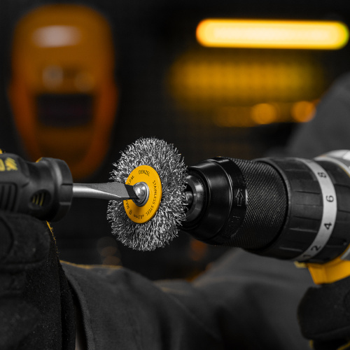 Набор щеток для дрели, 5 Плоских 25-38-50-63-75 мм, шпилька, нерж. вит. проволока Denzel по ценам производителя в Краснодаре с доставкой по всей России