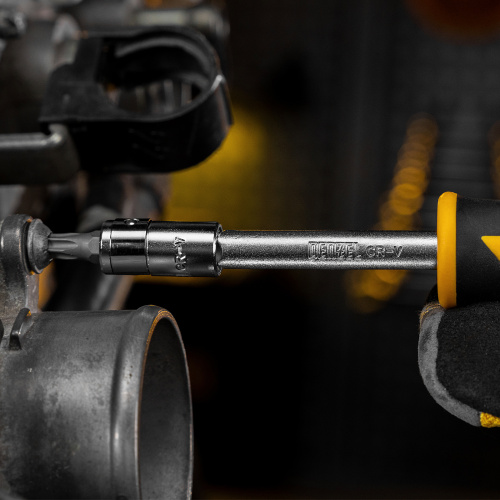 Набор инструментов, 1/2", 1/4", CrV, S2, пластиковый кейс, 64 предмета Denzel по ценам производителя в Краснодаре с доставкой по всей России