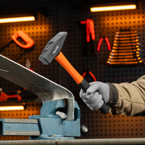 Молоток слесарный, 1000 г, фибергласовая обрезиненная рукоятка Sparta по ценам производителя в Краснодаре с доставкой по всей России