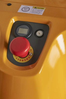 Штабелер самоходный 1,5 т 5,6 м XILIN CDDR15-III 24/200 В/Ач (сопровождаемый) по ценам производителя в Краснодаре с доставкой по всей России