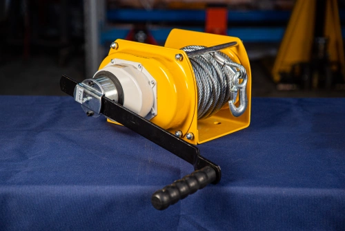 Лебедка ручная барабанная с тросом  500кг   40м с храповым механизмом TOR JHW по ценам производителя в Краснодаре с доставкой по всей России