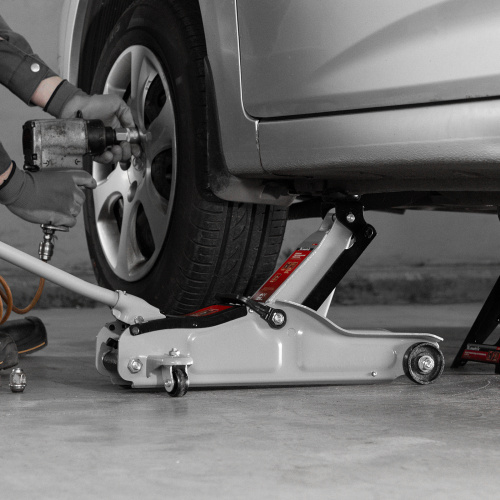 Домкрат гидравлический подкатной 2 т в пластиковом кейсе 85-330 мм. Low Profile Matrix по ценам производителя в Краснодаре с доставкой по всей России