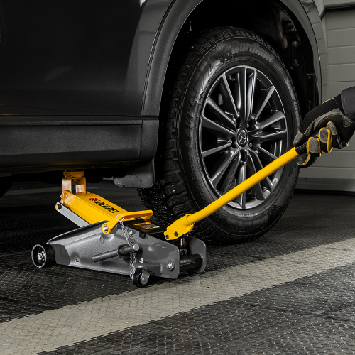 Домкрат гидравлический подкатной с фиксатором, 2,8 т, 135-385 мм, в кейсе Denzel по ценам производителя в Краснодаре с доставкой по всей России