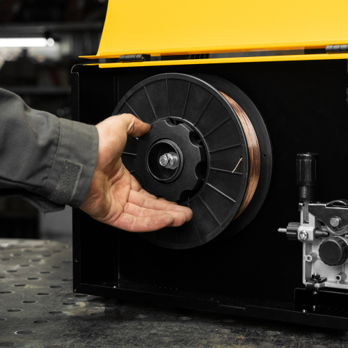 Аппарат инвертор. полуавтомат. cварки IMIG-185SDR, 180 А, ПВ 60%, катушка 5 кг Denzel по ценам производителя в Краснодаре с доставкой по всей России