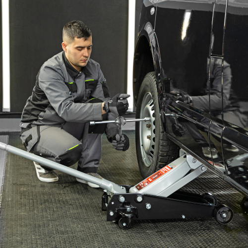 Домкрат гидравлический подкатной, 3 т, высота подъема 140-520 мм Matrix по ценам производителя в Краснодаре с доставкой по всей России