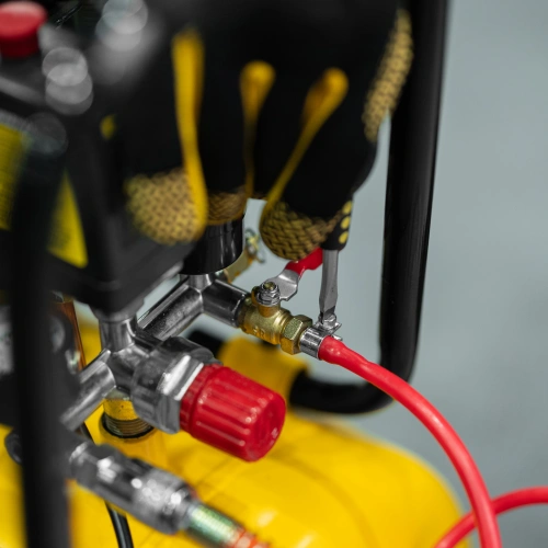 Компрессор воздушный BCW3000-T/100, ременный привод, 3.0 кВт, 100 литров, 520 л/мин Denzel по ценам производителя в Краснодаре с доставкой по всей России