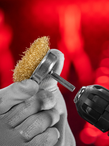 Щетка для дрели, 50 мм, "чашка" со шпилькой, латунированная витая проволока Matrix по ценам производителя в Краснодаре с доставкой по всей России