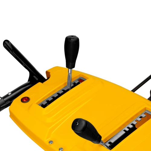 Бензиновая снегоуборочная машина SBM 610S PRO, 212 cc, электростартер, фара, обогрев Denzel по ценам производителя в Краснодаре с доставкой по всей России