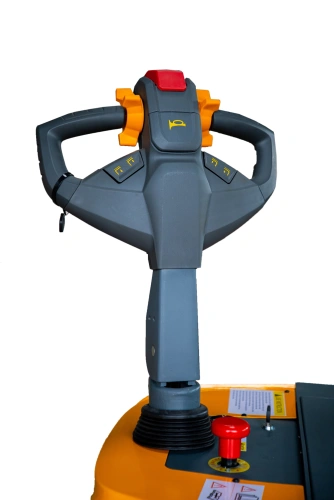 Штабелер самоходный 1,5 т 2,5 м XILIN CDD15K-EN  24/105 В/Ач с раздвижными вилами (с платформой) по ценам производителя в Краснодаре с доставкой по всей России