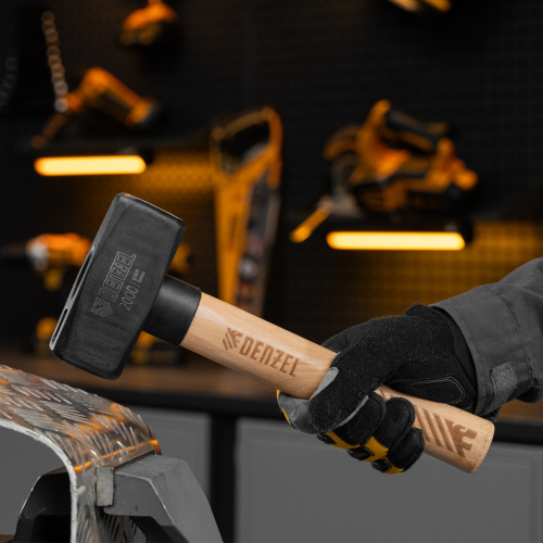 Кувалда, 2000 г, кованая головка, буковая рукоятка Denzel по ценам производителя в Краснодаре с доставкой по всей России