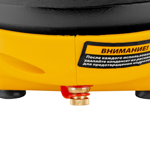 Компрессор воздушный DL1300, 10 бар, 1,3 кВт 180 л/мин 5 л, с набором аксессуаров Denzel по ценам производителя в Краснодаре с доставкой по всей России