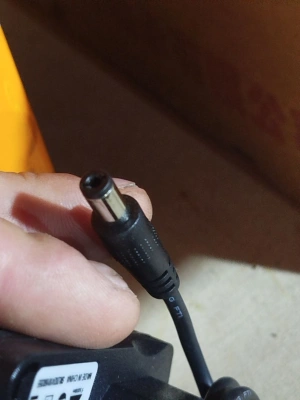 Зарядное устройство HB-090100 для тележек CW 9V/1A (Charger) горизонтальное по ценам производителя в Краснодаре с доставкой по всей России