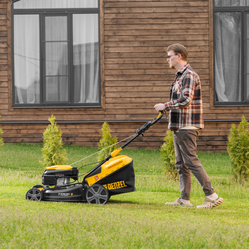 Газонокосилка бензиновая GLD-460SP, 146 куб.см, ширина 46 см, привод 7 уровней, травосборник 50 л Denzel по ценам производителя в Краснодаре с доставкой по всей России