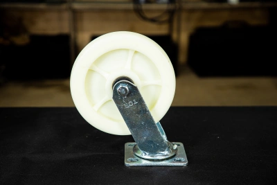 Колесо большегрузное поворотное SCdnb 42 100 мм полипропиленовое с тормозом по ценам производителя в Краснодаре с доставкой по всей России