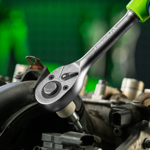 Ключ-трещотка 1/2", 45 зубьев, с быстрым сбросом, матовый хром Сибртех по ценам производителя в Краснодаре с доставкой по всей России