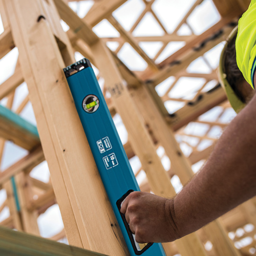 Уровень алюминиевый, 1200 мм, усиленный с ударопрочными заглушками, рукоятки, 3 глазка Gross по ценам производителя в Краснодаре с доставкой по всей России