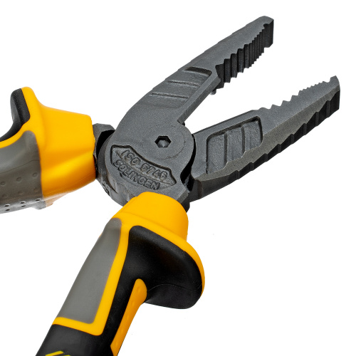 Плоскогубцы комбинированные 165 мм, трехкомпонентные рукоятки Denzel по ценам производителя в Краснодаре с доставкой по всей России