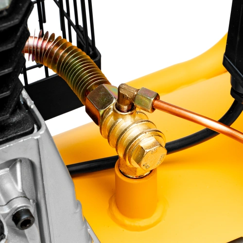 Компрессор воздушный BCI2300/100, ременный привод, 2.3 кВт, 100 литров, 400 л/мин Denzel по ценам производителя в Краснодаре с доставкой по всей России