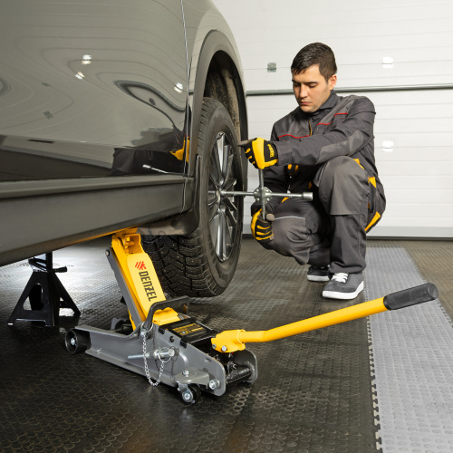 Домкрат гидравлический подкатной с фиксатором, 2,5 т, 85-385 мм Denzel по ценам производителя в Краснодаре с доставкой по всей России