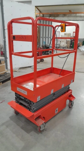 Подъемник ножничный передвижной 240 кг 3/5 м TOR GTJY DC аккумуляторный по ценам производителя в Краснодаре с доставкой по всей России