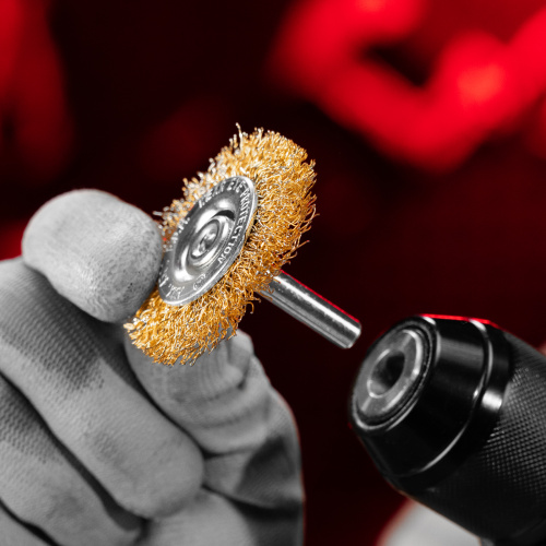 Щетка для дрели, 50 мм, плоская со шпилькой, латунированная витая проволока Matrix по ценам производителя в Краснодаре с доставкой по всей России