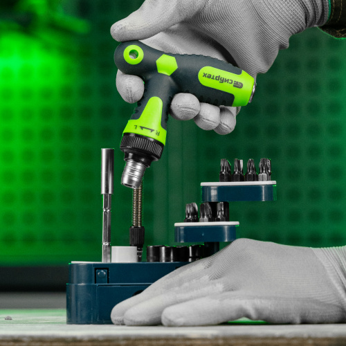 Отвертка Т-образная реверсивная с набором бит, торцевых головок, 33 предмета, CrV Сибртех по ценам производителя в Краснодаре с доставкой по всей России