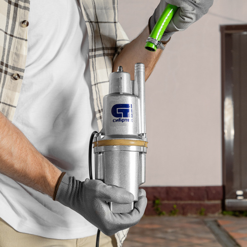 Вибрационный насос СВН300-10, верхний забор, 300 Вт, напор 75 м, 1200 л/ч, кабель 10 м Сибртех, 1200 л/ч по ценам производителя в Краснодаре с доставкой по всей России