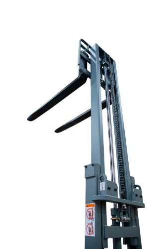 Штабелер самоходный 1,0 т 3,0 м XILIN CPD10W с наклоном мачты и противовесом 24/105 В/Ач по ценам производителя в Краснодаре с доставкой по всей России