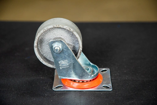 Колесо поворотное чугунное EM01 VKV 80 80 мм термостойкое по ценам производителя в Краснодаре с доставкой по всей России