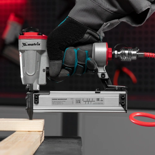 Нейлер финишный, шпилькозабивной пистолет, пневматический, гвоздь 23GA D 0.64 мм  длина 10-30 мм Matrix по ценам производителя в Краснодаре с доставкой по всей России