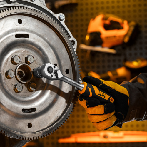 Ключ-трещотка 3/8", 90 зубьев, с быстрым сбросом, CrV Denzel по ценам производителя в Краснодаре с доставкой по всей России