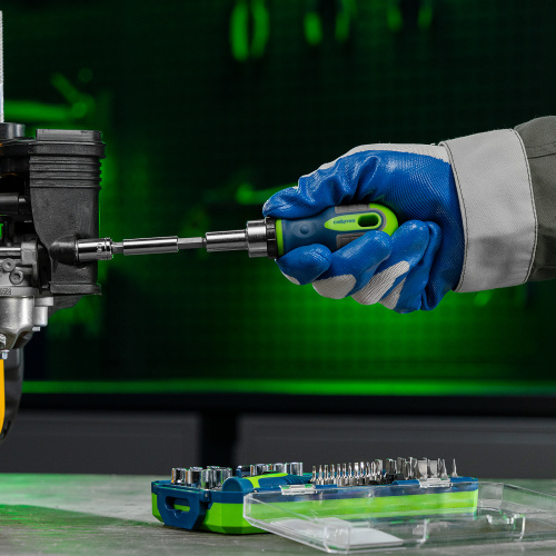 Отвертки реверсивные с набором бит и торцевыми головками, 41 шт, CrV Сибртех по ценам производителя в Краснодаре с доставкой по всей России