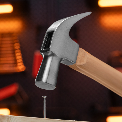 Молоток-гвоздодер, 450 г, боек 27 мм, деревянная рукоятка Sparta по ценам производителя в Краснодаре с доставкой по всей России