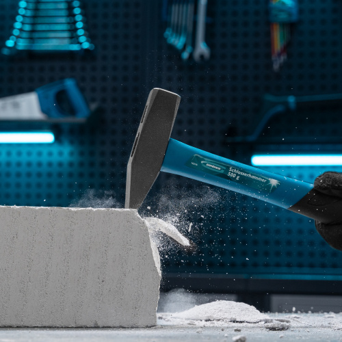 Молоток слесарный, 500 г, квадратный боек, фибергласовая обрезиненная рукоятка Gross по ценам производителя в Краснодаре с доставкой по всей России