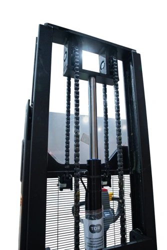 Штабелер самоходный 1,5 т 2,5 м TOR WS15H-2500SC PRO Li-ion 24/60 В/Ач контр. скорости подъема по ценам производителя в Краснодаре с доставкой по всей России