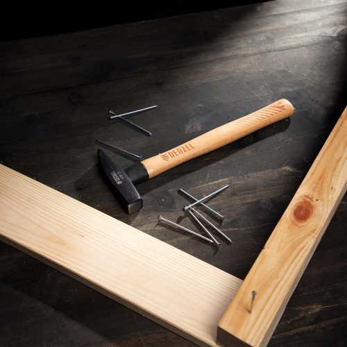 Молоток слесарный, 400 г, кованый квадратный боек, буковая рукоятка Denzel по ценам производителя в Краснодаре с доставкой по всей России