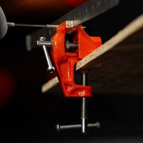 Тиски, 40 мм, крепление для стола Sparta по ценам производителя в Краснодаре с доставкой по всей России
